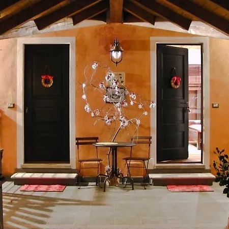 La Casa Nel Bosco Bed and Breakfast Mergozzo