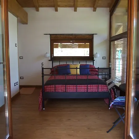 فندق مبيت وإفطار La Casa Nel Bosco *