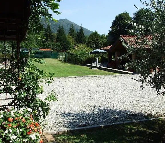 La Casa Nel Bosco Bed & Breakfast Mergozzo